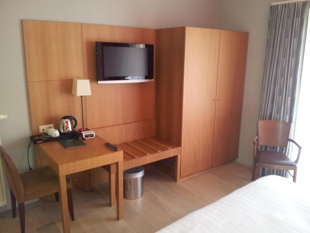 Hotel De Zalm 헤렌탈스 외부 사진