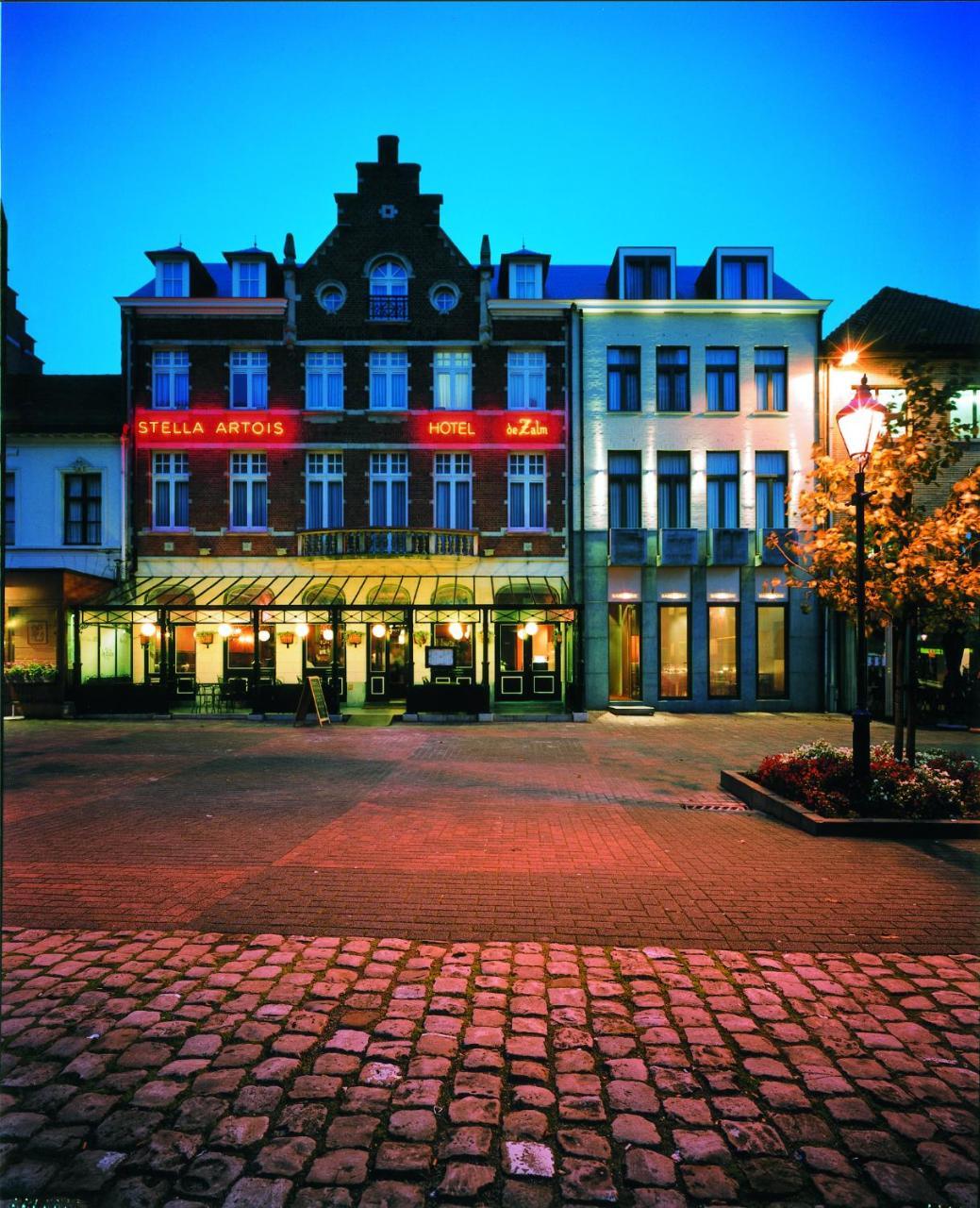 Hotel De Zalm 헤렌탈스 외부 사진